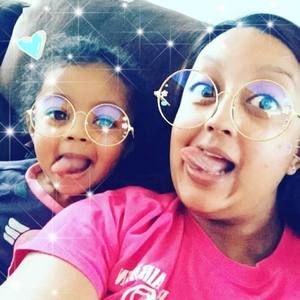 Meet your Posher, Simone